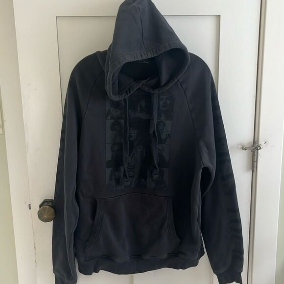 VGuC Taylor Swift Eras Tour Charcoal Gray Hoodie Sz Med - Picture 3 of 10